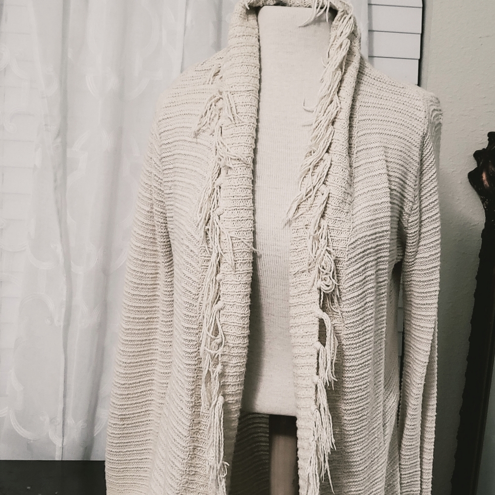 Olive & Oak poncho / sweater